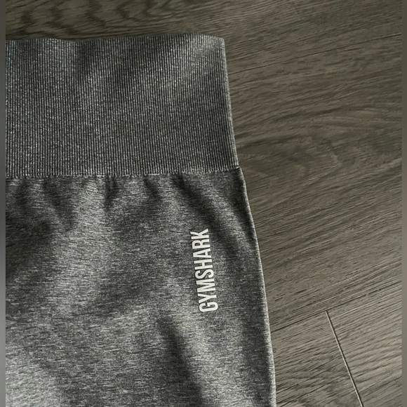 Gymshark athletic leggings - Picture 2 of 4